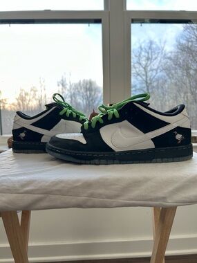 Staple X Nike Dunk Pigeon